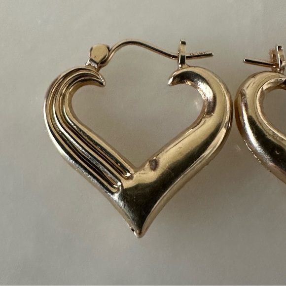 14k Solid Gold Heart Hoop Earrings - Picture 12 of 16